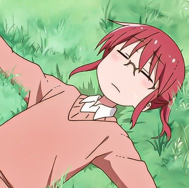 eu tenho vergonha de chamar Youtubers que não conheço pra collab, tem tanta gente na internet interesseira que tenho medo de se passar por uma. 
Por isso que sempre só fiz collab com amigos...