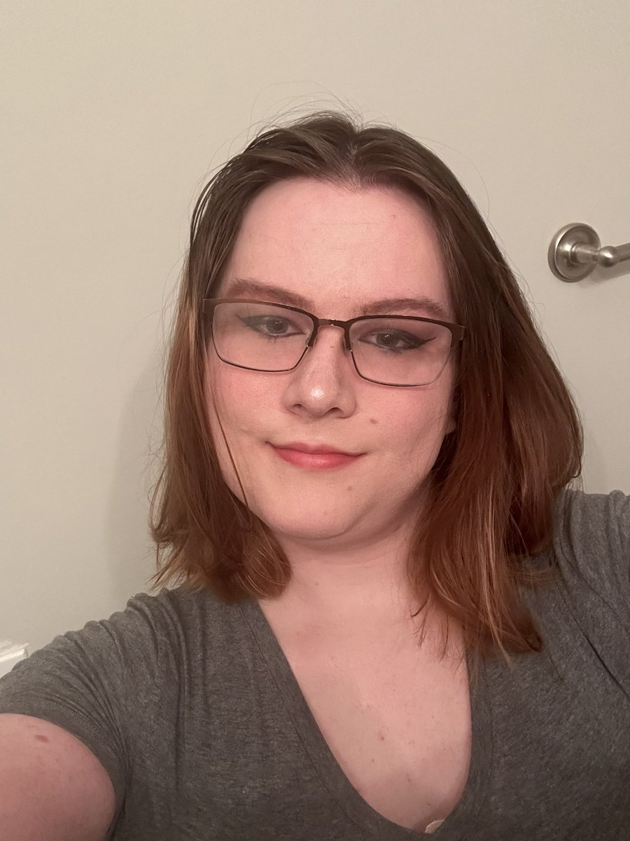 TheBestBabyLucy's tweet photo. Trying out new eyeliner, not the best but I’m trying #trans #Femboy https://t.co/b8uPHrglEz