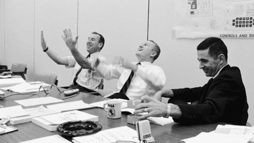 Doing your roadmapping without AI is the business equivalent of using “:)” instead of 😊
It might work for some people, but there are so many other options out there. 

Check out what you should be doing instead:  buff.ly/3wsDuc7