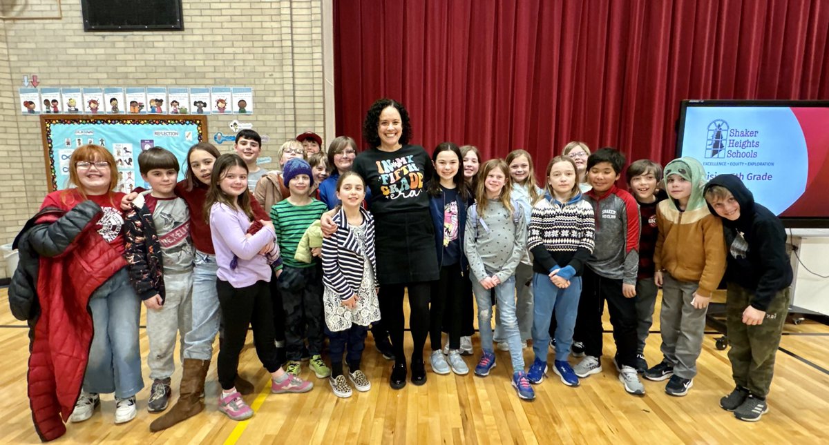 DoraBechtel1's tweet image. Thank you to our 4th grade families + students who came out for the Rising 5th Grade Night. We had lots of wonderful questions.  I’m officially, “In my 5th Grade Era.” #IBPYP #PrincipalLife