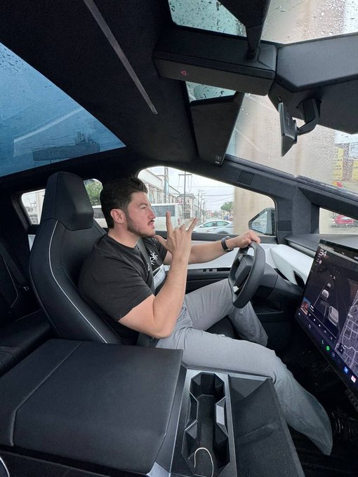 ¿Qué la cybertruck trae mingitorio?😱