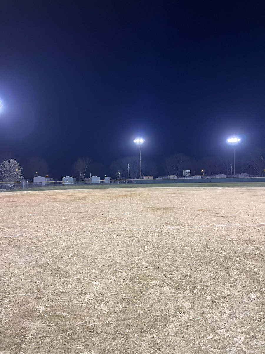 ColeCarmody52's tweet photo. That’s a wrap for night 1! Junction City JV beats Chapman 10-0 and 11-5 including a combined no-hitter in game 1. Abdullah Harris (‘25) had 5Ks in 2 innings and Marshall Karmann (‘26) went 3 innings with 4Ks and 0 hits allowed. 

The best part? A clean dug out. @JCHS_Bluejays https://t.co/joIPCzKYyJ