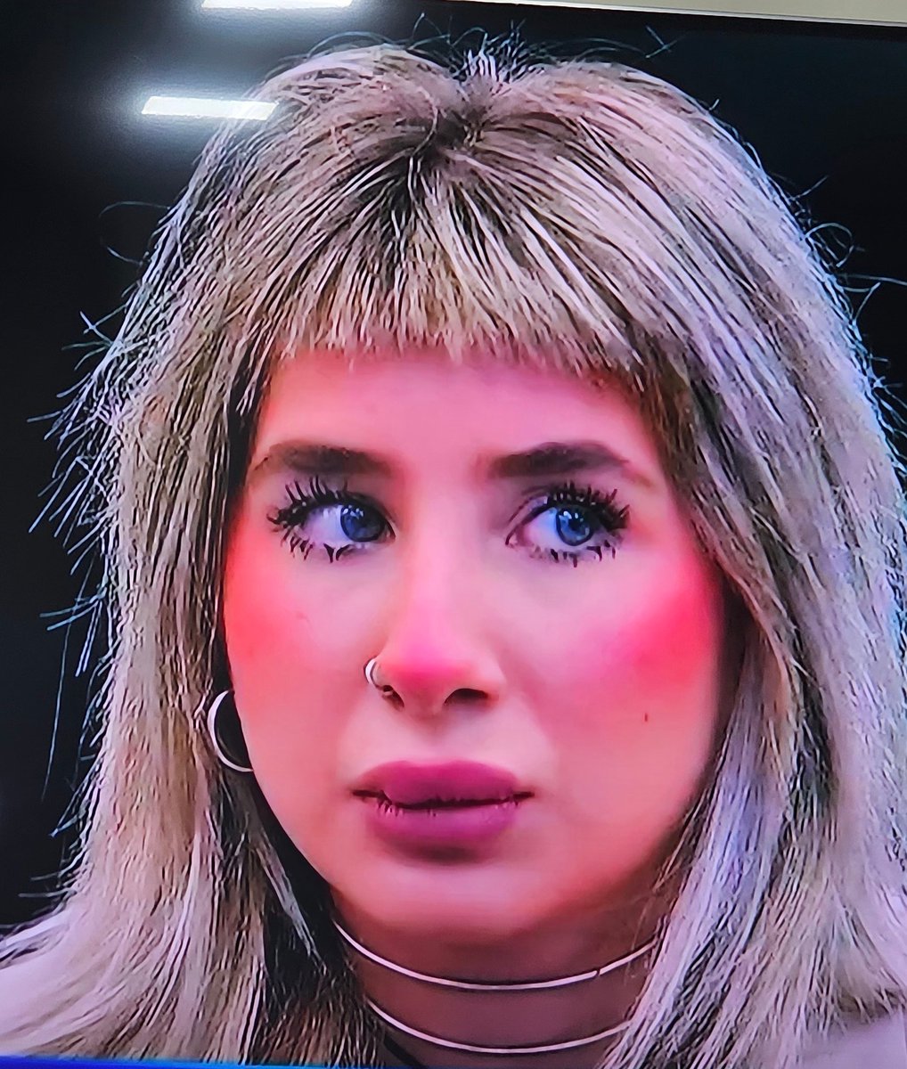 crotaa24's tweet photo. Sabía que la recordaba de algún lado (es el topo gigio)  😆😆😆 #GH2024 #Paloma #topogigo https://t.co/OdDqSSzaWu