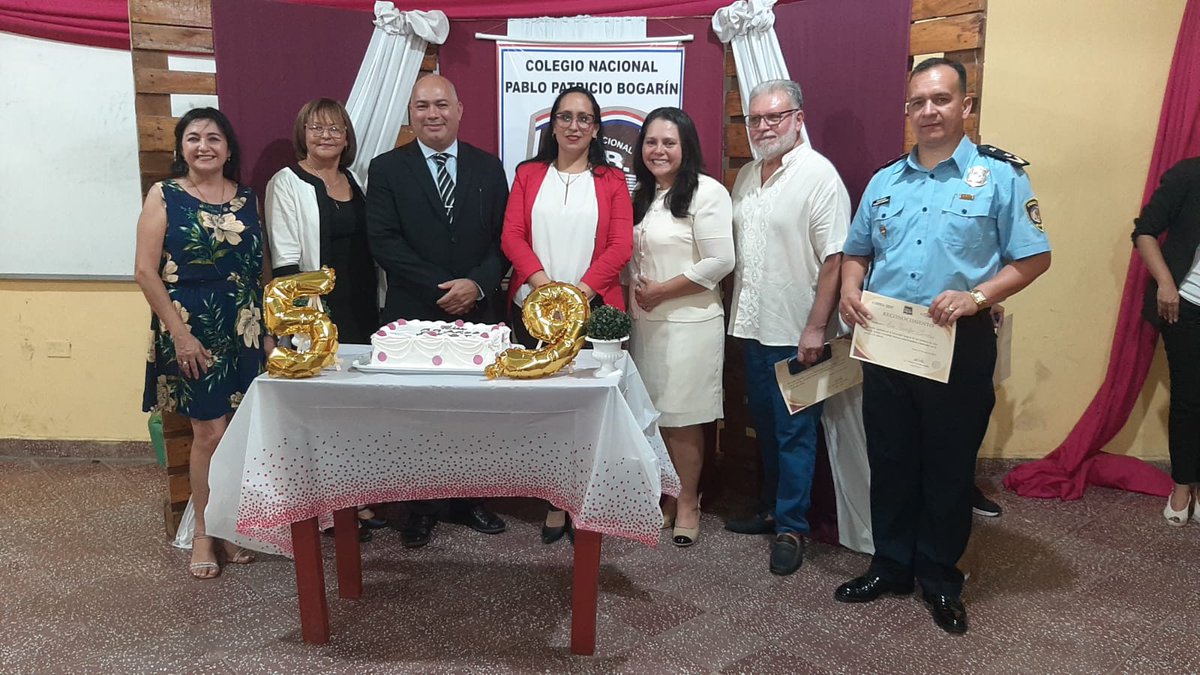 gustavorbogarin's tweet photo. #emocionado x distinción de 59 años de fundación del gran #colegionacionalpablopatriciobogarin #Ñemby
#recordando a mi madre la #draleonabogarínderojas y tía #drapablinabogarinzorrilla #fundadoras de este gran centro de estudios
Gracias Marta Carolina Rolón x delicado detalle https://t.co/wtX0XAsuMM