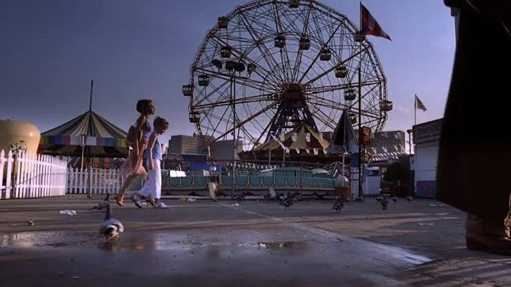 TheCinesthetic's tweet photo. uptown girls (2003) dir. boaz yakin https://t.co/OgnbjUOQRb
