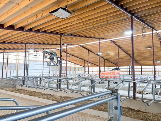 Performance_Fab's tweet image. Ag Construction Update from Loehr Farms - freestall barn has quickly taken shape! This barn is an addition and measures 199x146.

Stalls are going in, fan installation, gates, and more!

#structuralsteel #freestallbarn #barnaddition #agconstruction