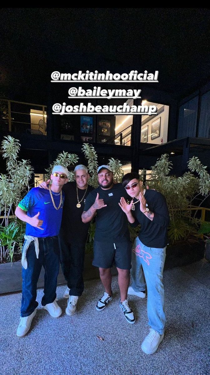 JoshBPortal's tweet photo. Será que o feat vem? Josh Beauchamp e Bailey May estão junto de alguns Mc's. 🇧🇷 https://t.co/HfXHOPMIWF