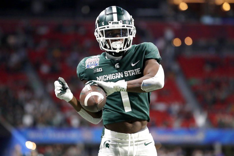 After a great conversation with @CoachHawk_5 and @SeanLevyMSU , I’m blessed to receive an Offer from Michigan State University ⚔️💚 @ChadSimmons_ @Mobellent @MohrRecruiting @JohnGarcia_Jr @adamgorney @Andrew_Ivins @247recruiting @DOMXprospects