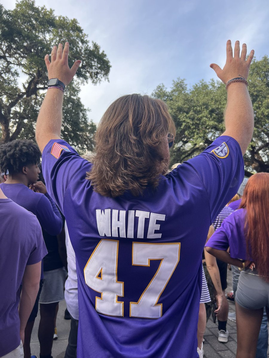 Tomorrow night is <a href="/LATechBSB/">Diamond Dogs</a> vs <a href="/LSUbaseball/">LSU Baseball</a>! Of course I’ll be cheering on the dawgs but <a href="/Mercer_017/">Jake Mercer</a> will be cheering on his twin <a href="/tommywhite44/">Tommy White</a> ! Someone let us meet <a href="/tommywhite44/">Tommy White</a>!!! 

#geauxtigers #geauxdawgs