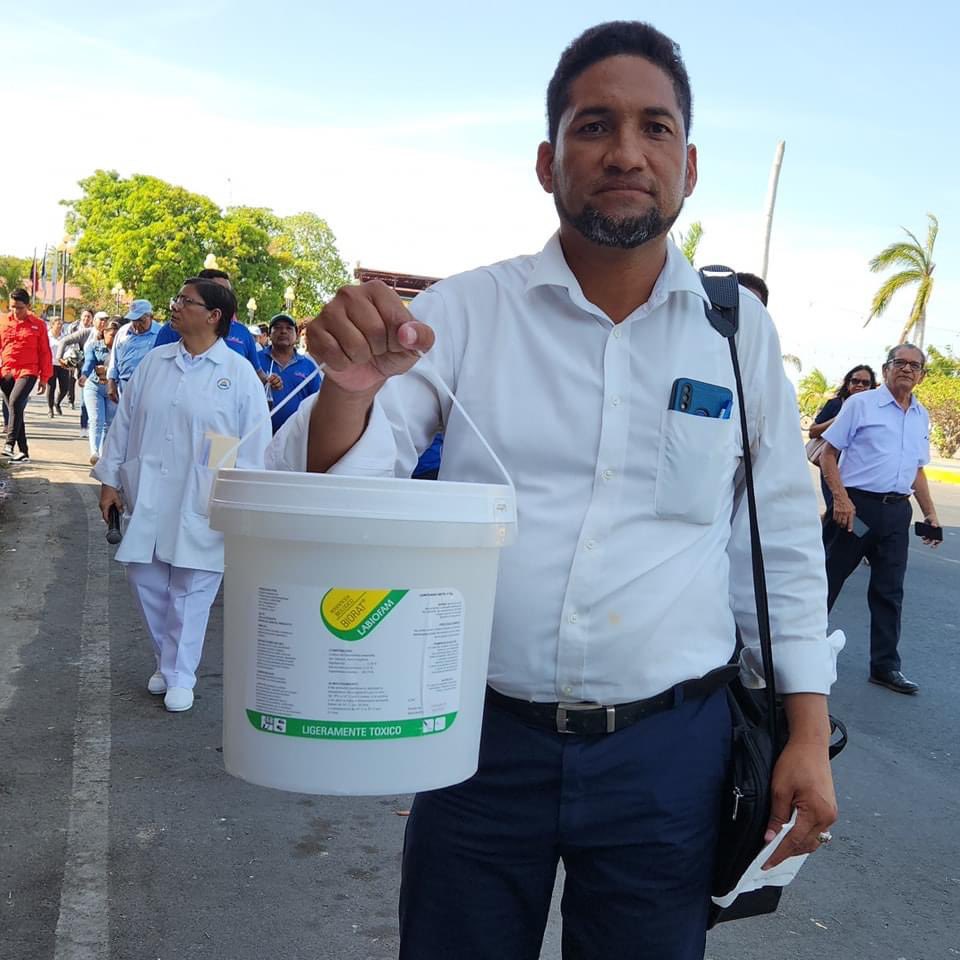 1/2

Gobierno de #Nicaragua a través del <a href="/MinsaNicaragua/">Ministerio de Salud Nicaragua</a> realiza en Granada el Lanzamiento Nacional de la Campaña de Desratización 2024; esto como parte del Plan Verano. 

#4519LaPatriaLaRevolución

<a href="/VivaNicaragua13/">Viva Nicaragua</a> <a href="/el19digital/">El 19 Digital</a> <a href="/Canal2Nicaragua/">Canal 2</a> <a href="/Canal4Ni/">Canal 4 Nicaragua</a> <a href="/canaltn8/">TN8 Nicaragua</a> <a href="/db_nicaragua/">BARRICADA - Nicaragua</a>