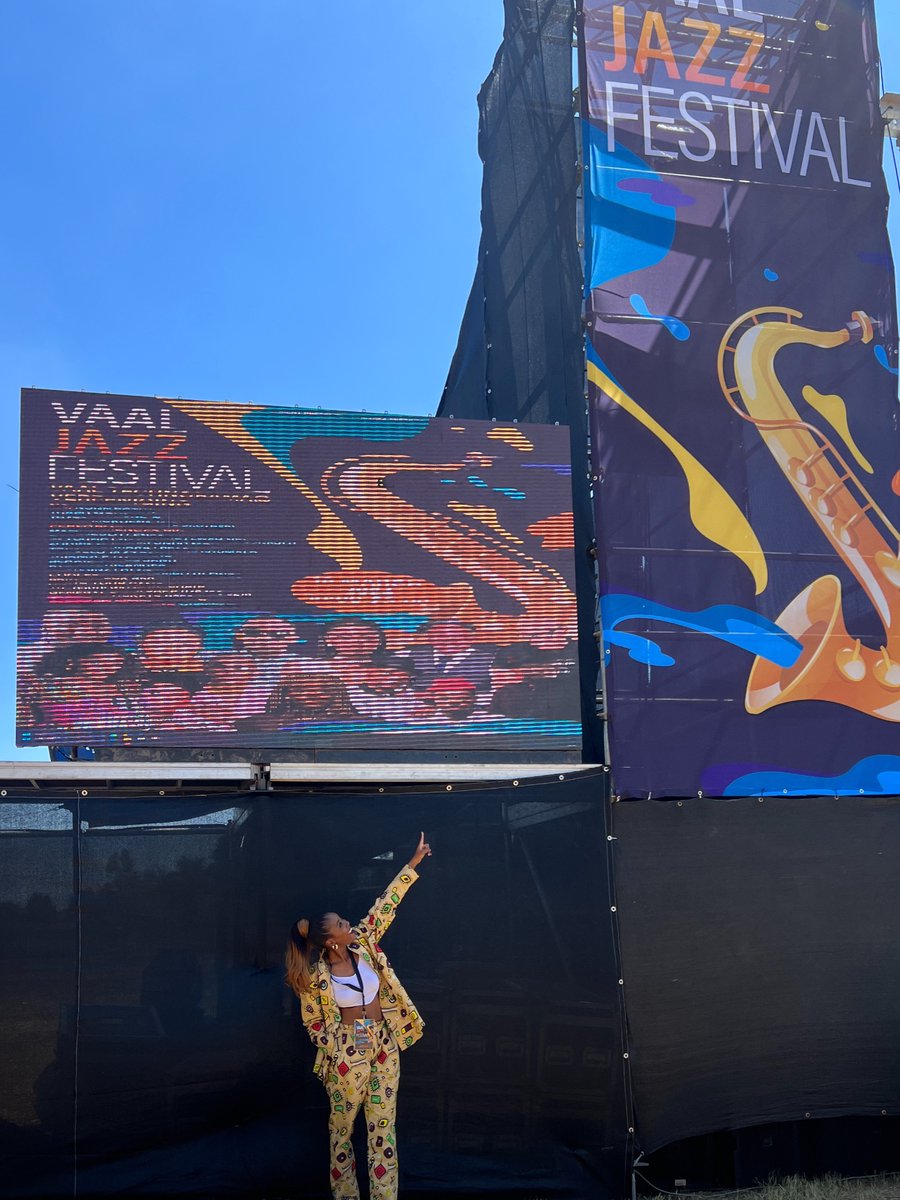 callherthato's tweet photo. MC Duties : Vaal Jazz Festival 

(Yep , posting only 2 pictures this time because why are you cropping my face😭 ) https://t.co/aFMNntyOtm