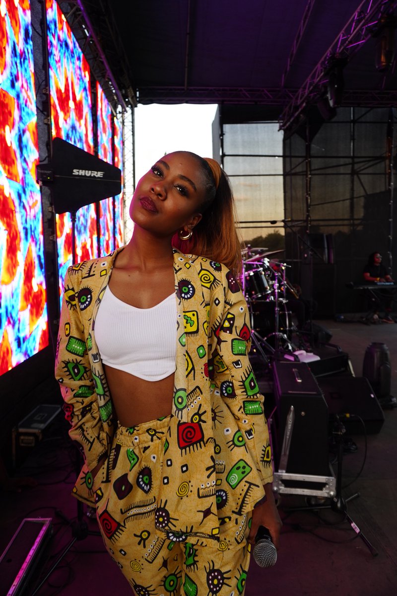 callherthato's tweet photo. MC Duties : Vaal Jazz Festival 

(Yep , posting only 2 pictures this time because why are you cropping my face😭 ) https://t.co/aFMNntyOtm