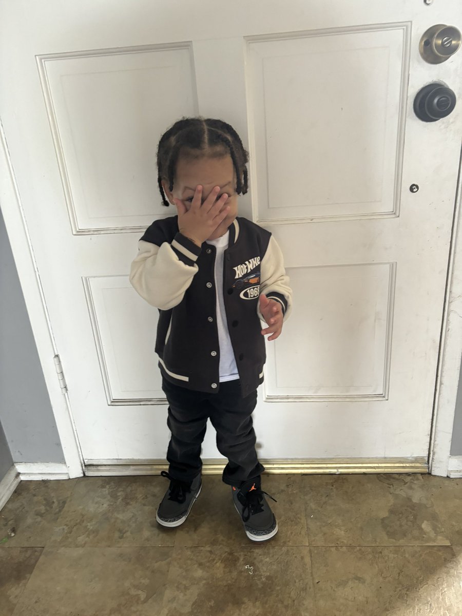 brittd37's tweet photo. My sweet baby boy is big 2 https://t.co/ee8ttEfmQN