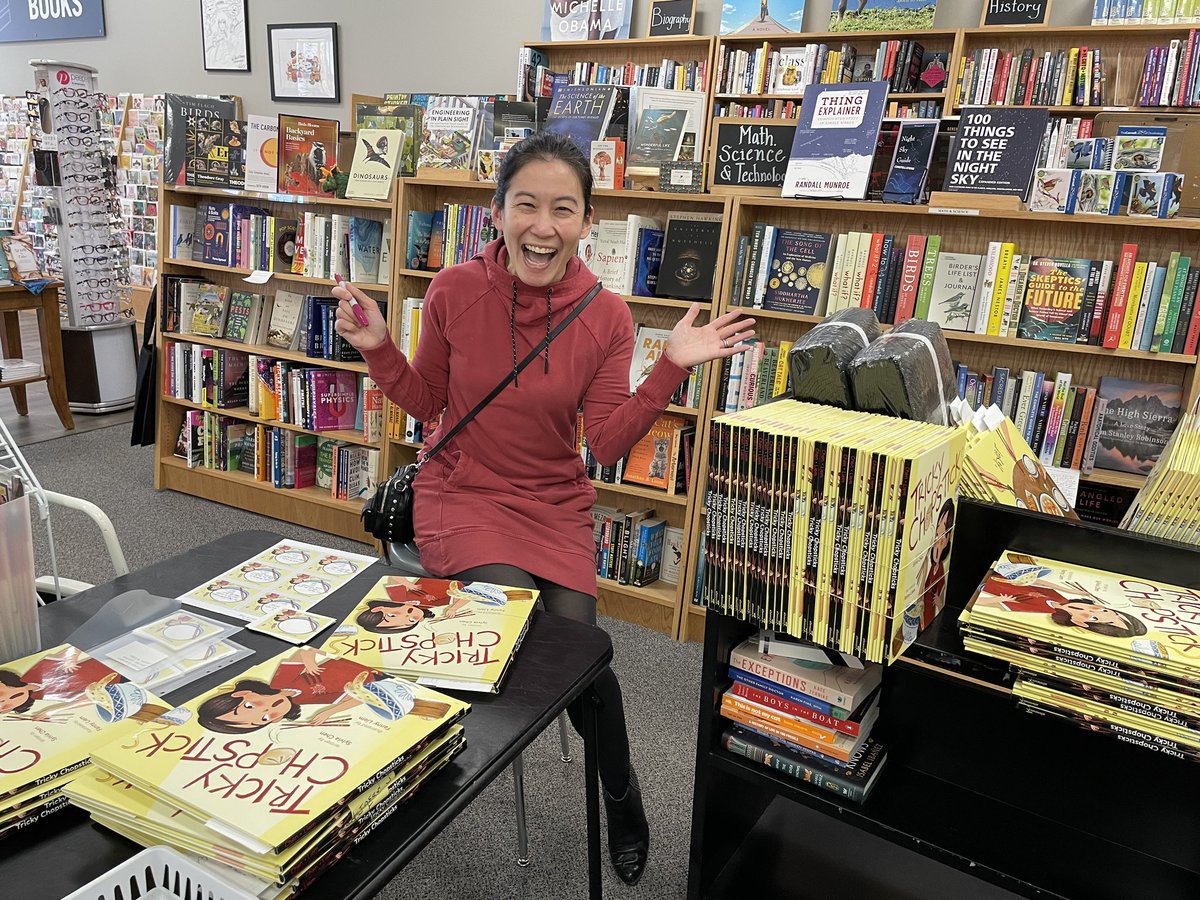 SylviaiChen's tweet image. Oh #Kidlit, my heart is ❤️‍🔥❤️‍🔥❤️‍🔥! Just signed so many pre-ordered books @BrckMrtrBooks this morning—it was total joy seeing dear names of friends+family, previous coworkers, school connections, #kidlit folks, &amp;amp; true fans! Loved signing &amp;amp; giving the SUPER-swag packs for pickup/mail.