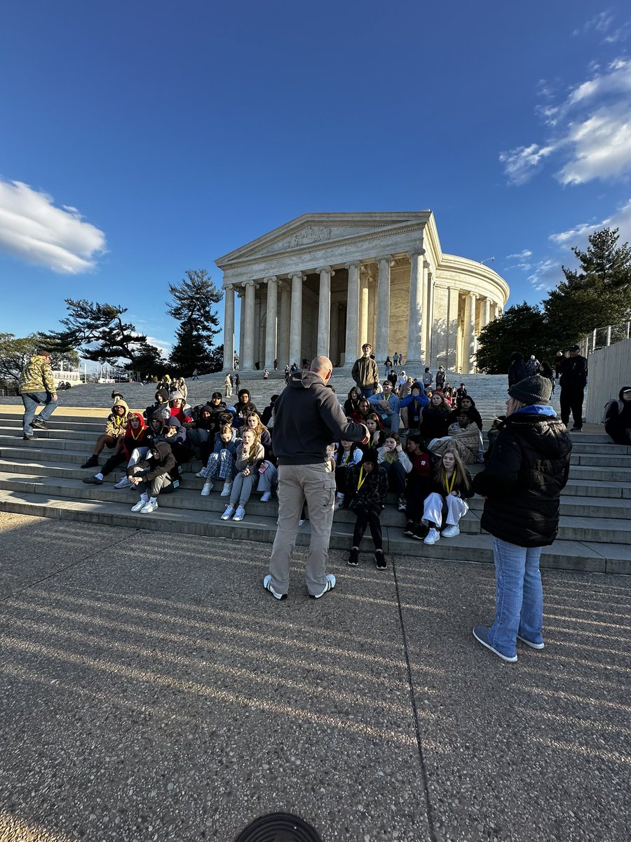 BerlinPE_Health's tweet photo. Jefferson #berlindc #berlindc24 #berlindcbus1 https://t.co/UQFAyVdzGU