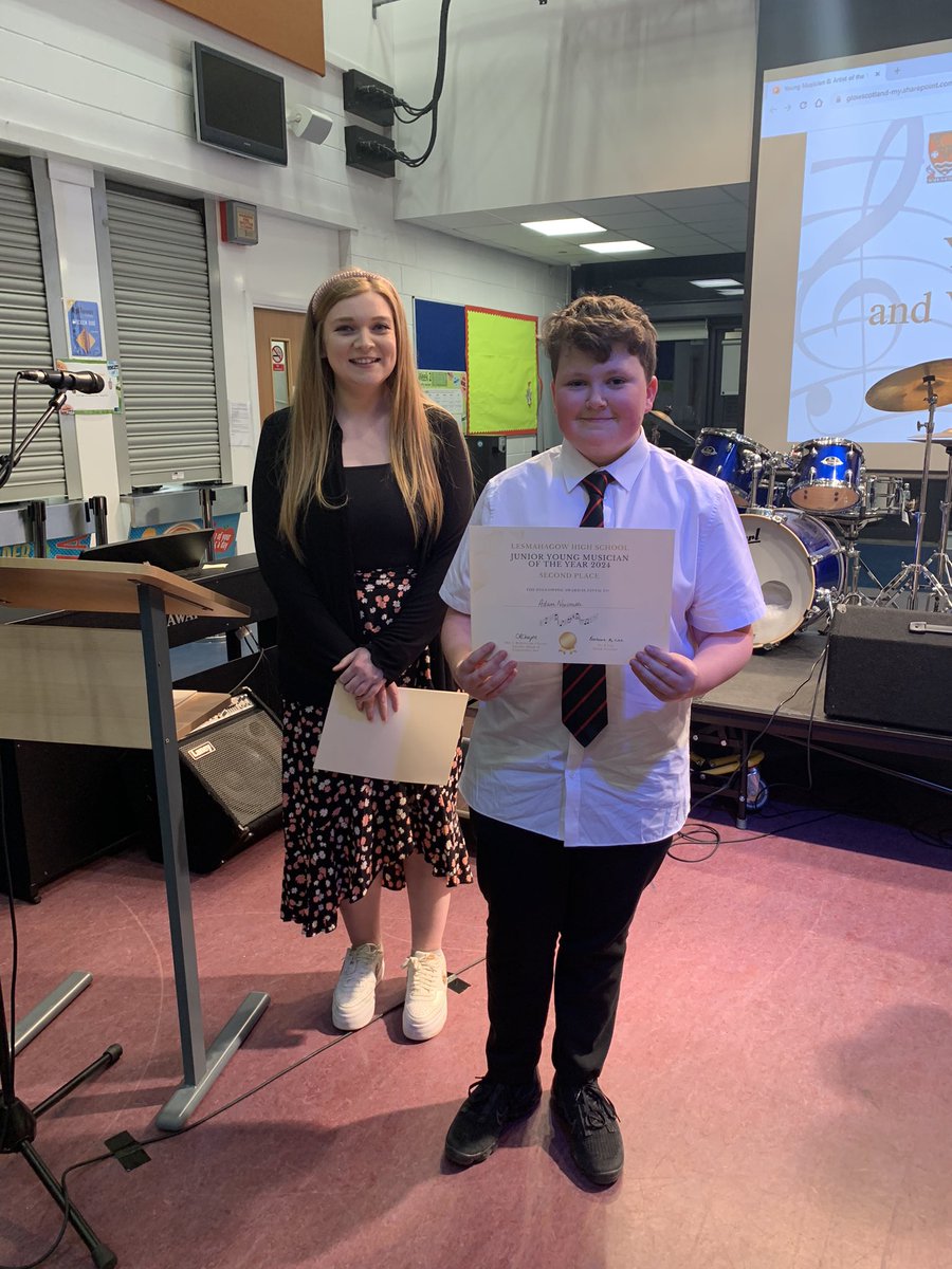 LHSExpressArts's tweet image. ⭐️ Junior Young Musician Results! ⭐️ 

First place: Jennifer Pate 
Second place: Adam Naismith 
Third place: Saira Mohammed