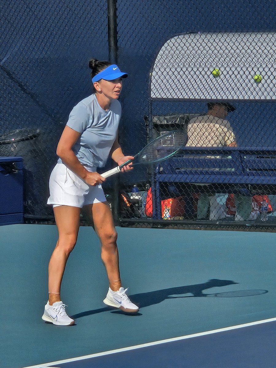 george2210's tweet photo. Simona Halep practice, Miami Open https://t.co/aRntf1F3Zi