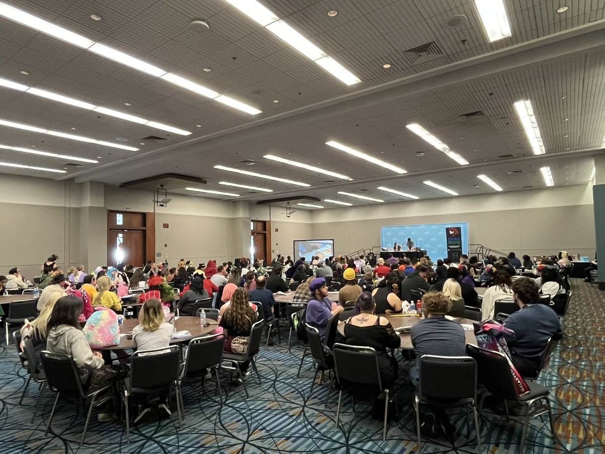 OmniProps_'s tweet photo. Thank you to everyone that came to visit us at our first panel! We were so lucky to have made over 200 new friends. Please remember to reach out to us with any questions about prop/cosplay building and keep forging fantasy into reality! 🚀 @galaxyconrichmond #firstpanel #props https://t.co/dAyIYCV7iU
