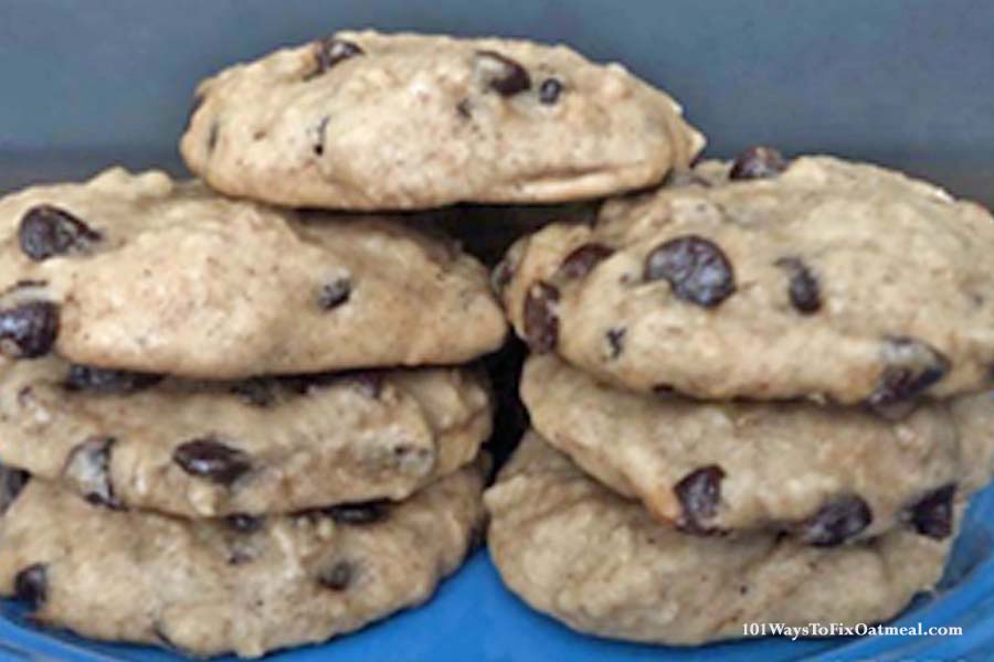 Rum Raisin Oatmeal cookies ... the kind of oatmeal raisin cookies fun-loving, playful grownups eat. #OatmealCookieDay Recipe: bit.ly/4adDET8