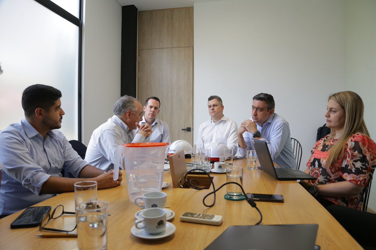 DiegoTItagui's tweet image. Estamos seguros de que la educación es el motor de desarrollo de las comunidades. En nuestro plan de desarrollo le dijimos a los itagüiseños la construcción de la Institución Educativa El Rosario…⬇️🧵