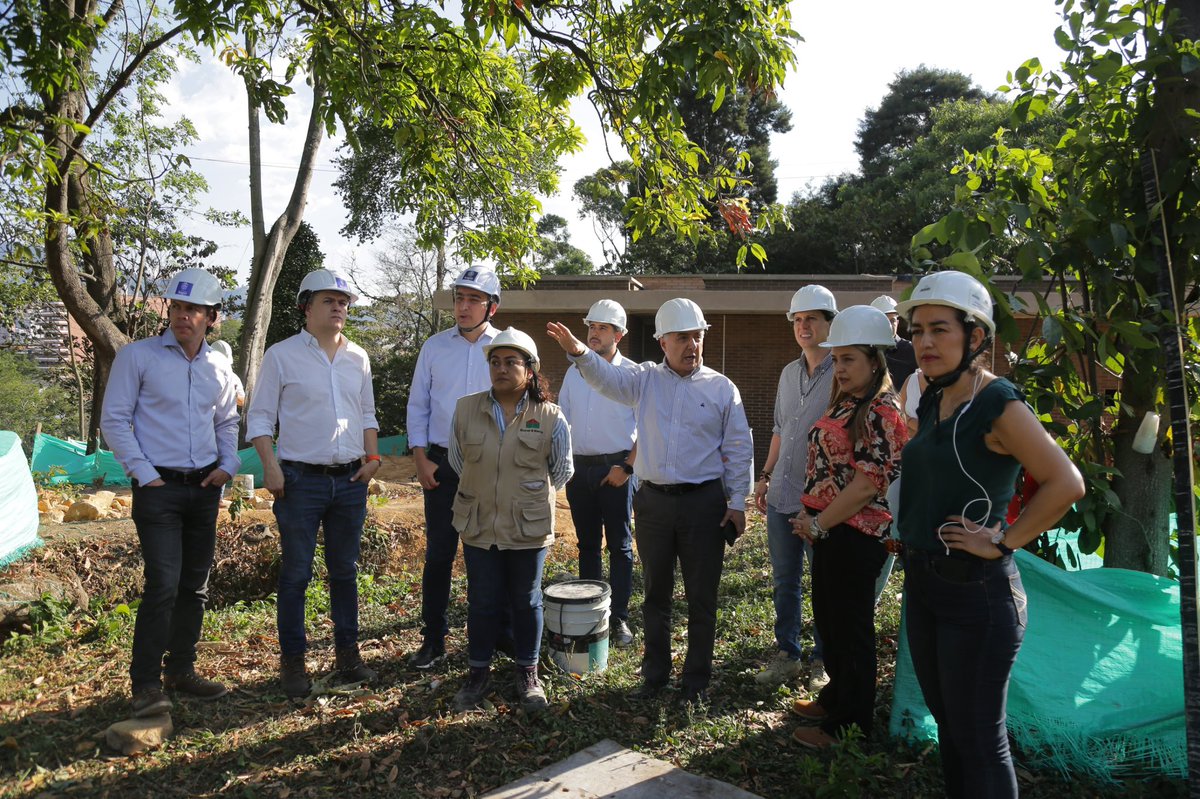 DiegoTItagui's tweet image. Estamos seguros de que la educación es el motor de desarrollo de las comunidades. En nuestro plan de desarrollo le dijimos a los itagüiseños la construcción de la Institución Educativa El Rosario…⬇️🧵