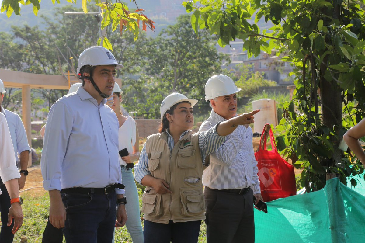 DiegoTItagui's tweet image. Estamos seguros de que la educación es el motor de desarrollo de las comunidades. En nuestro plan de desarrollo le dijimos a los itagüiseños la construcción de la Institución Educativa El Rosario…⬇️🧵