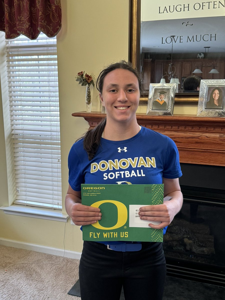The week is off to an Excellent Start!! Great practice with my Teammates with @Donovansoftbal1 arrived home to 💌from @OregonSB Can’t wait for my return trip to Eugene!! Thanks to @MelyssaLombardi @Sam_Marder @syd_syd2 @lysssscat32 for thinking of me !!! #ScoDucks…