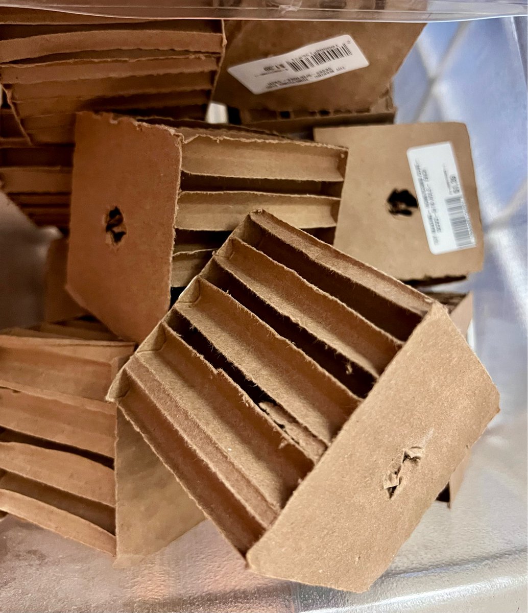 RhondasAviary's tweet image. If you haven’t been in The toy making area lately, we have some fun new items. Part 7
#birdtoys #parrottoys #parrotlover #parrotsofinstagram #petstore #rhondasaviary