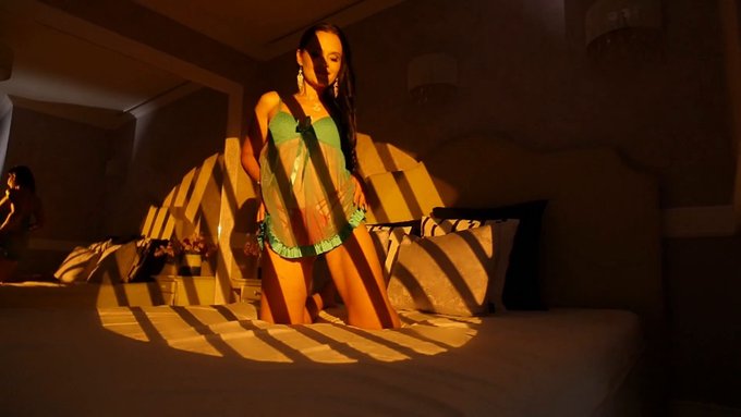 I just sold a video on #realloyalfans. Take a look here: https://t.co/C2gkXjWkU0 https://t.co/ZbzrWu<a href="/tag/realloyalfans"class="tags">#realloyalfans</a>