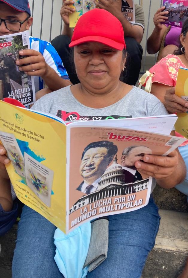 CeRod38's tweet photo. Por 24 años de análisis político profundo y comprometido! Felicitamos a @BuzosNoticias por su aniversario. Que sigan iluminando el camino con su pluralidad y honestidad. #24AñosDeBuzos https://t.co/z5C0VIl7Ru
