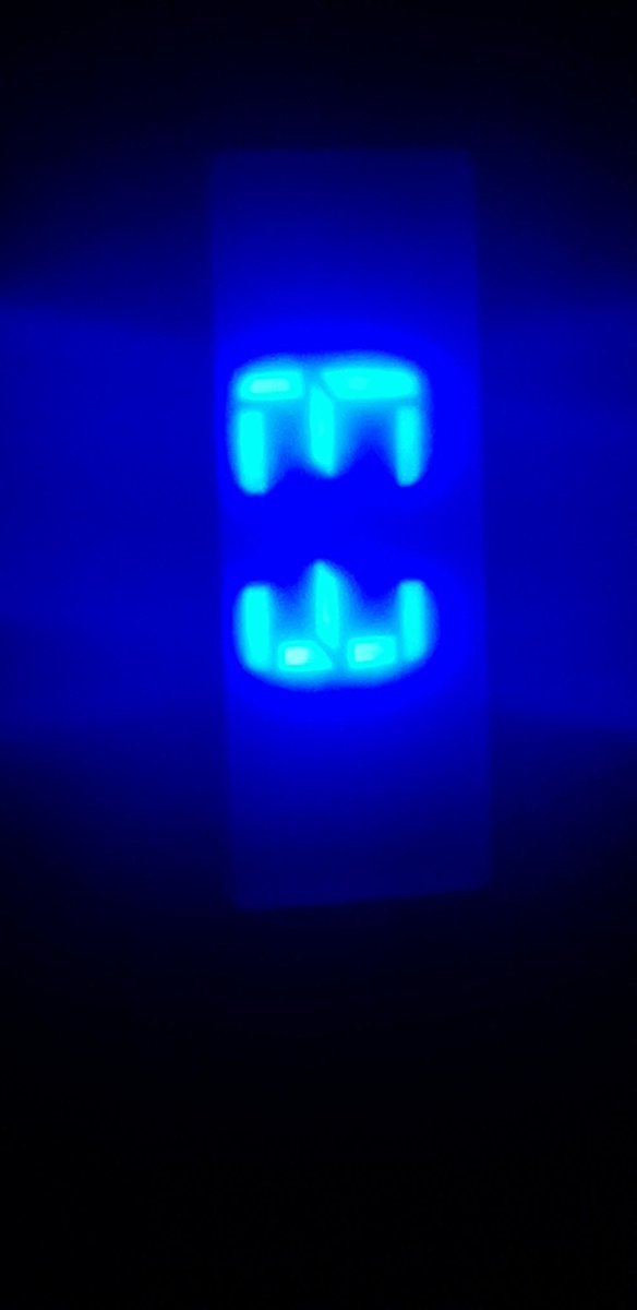 Caterinevs's tweet photo. Nota mental: no comprar ni una wueva #fensa. Menos lavadora. Es como las wueas. A menos de un año falló el motor que el cable del panel esta quemado, la garantía  le cambian las cosas me traen la lavadora desde el servicio técnico y ahora sale con error E3. 14 días sin lavadora . https://t.co/VXHaQTwlCE