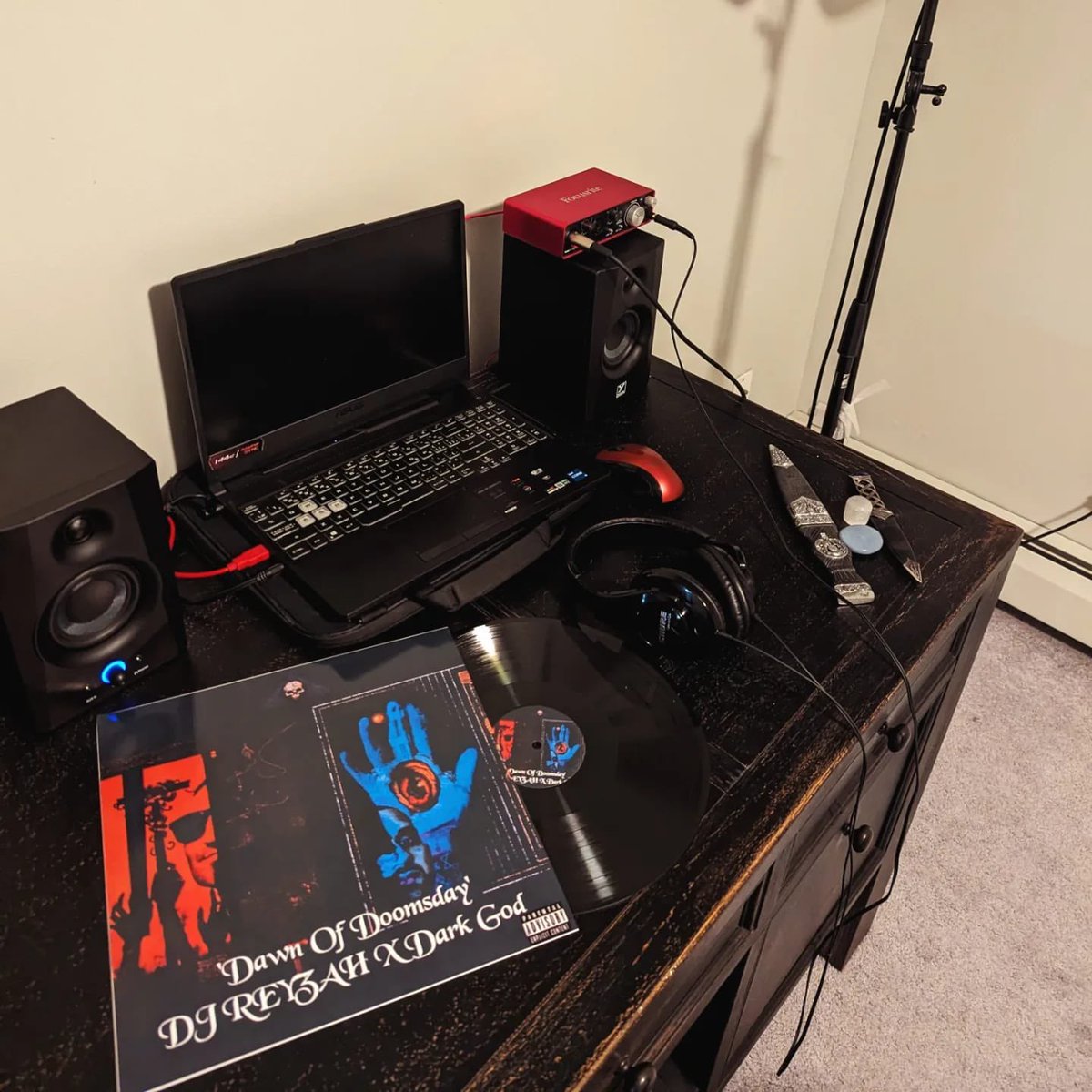 DarkPlugInk tweet media