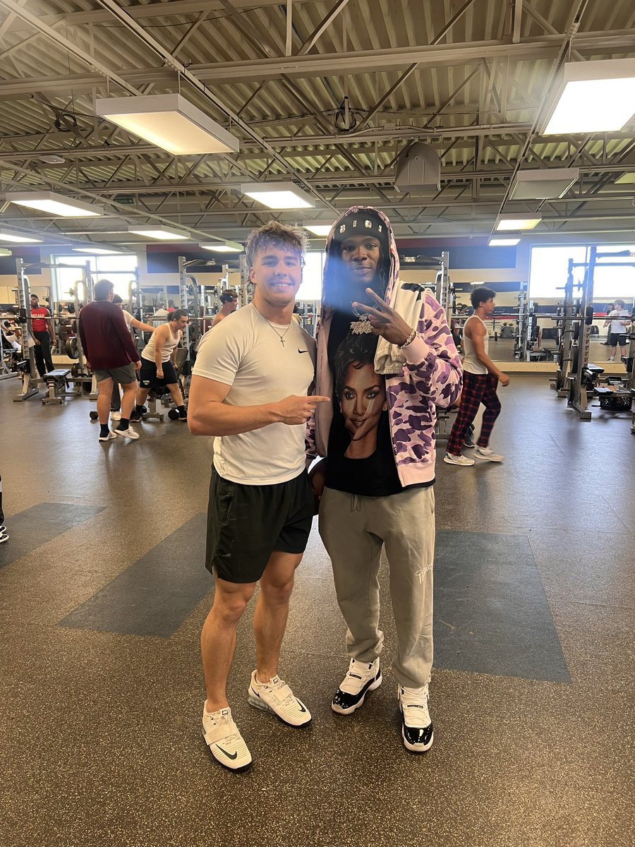 BATZ🇺🇸🏈🤼‍♂️💯🔴⚡️ tweet media