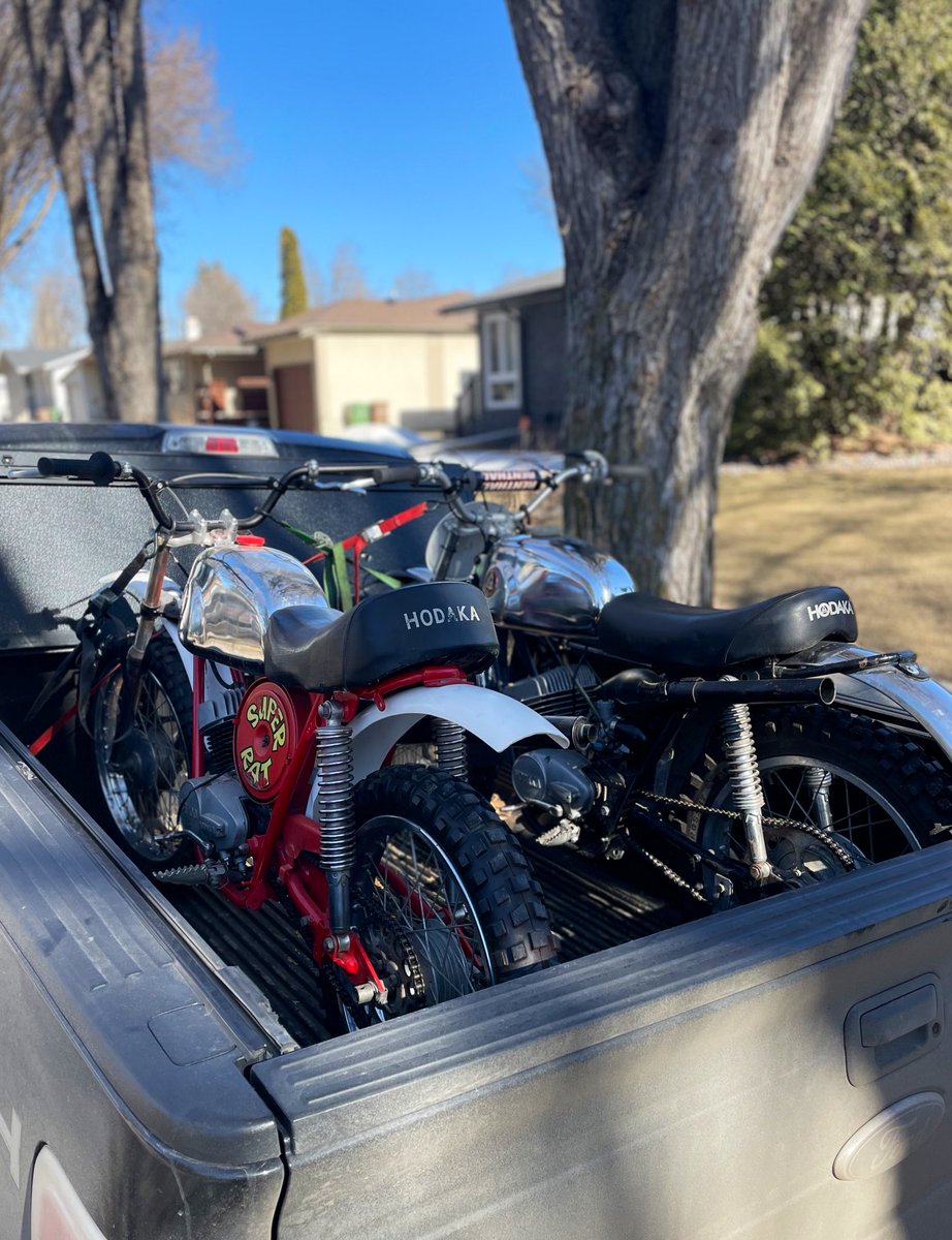 Burkeeboy's tweet photo. Our VMX Alberta schedule has dropped. First race in May at Dorva MX in #Drumheller. Time to get the bikes ready.
#Hodaka #SuperRat #CombatWombat #VintageMotocross https://t.co/brG07bsGdL