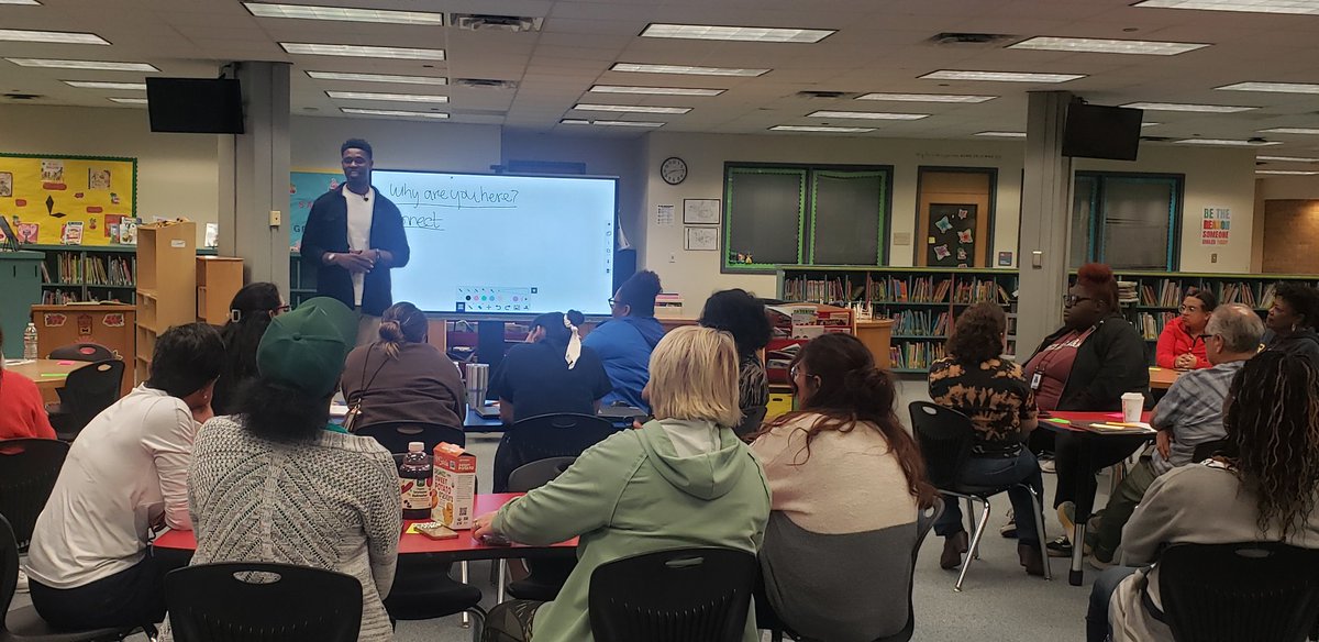 Thank you @FendiSpeaks for coming to speak to the @boonelementary 🐻s this morning to help push through these last few weeks of school. We appreciated your message. @StapletonEDU @AliefISD Can't wait for the students to meet you!