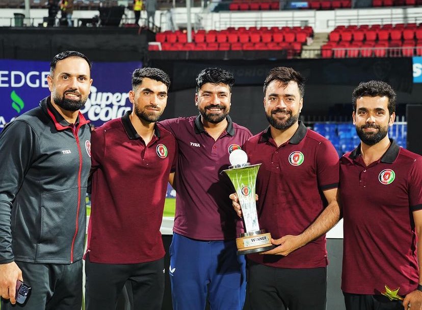 Zeekhan333's tweet photo. دیررررر زیات دی مبارک وی اتلانو ♥️🇦🇫🎊
@rashidkhan_19 @Ahmadziast @MohammadNabi007 @IZadran18 @MenhajRaz https://t.co/kY0rwZFAi6
