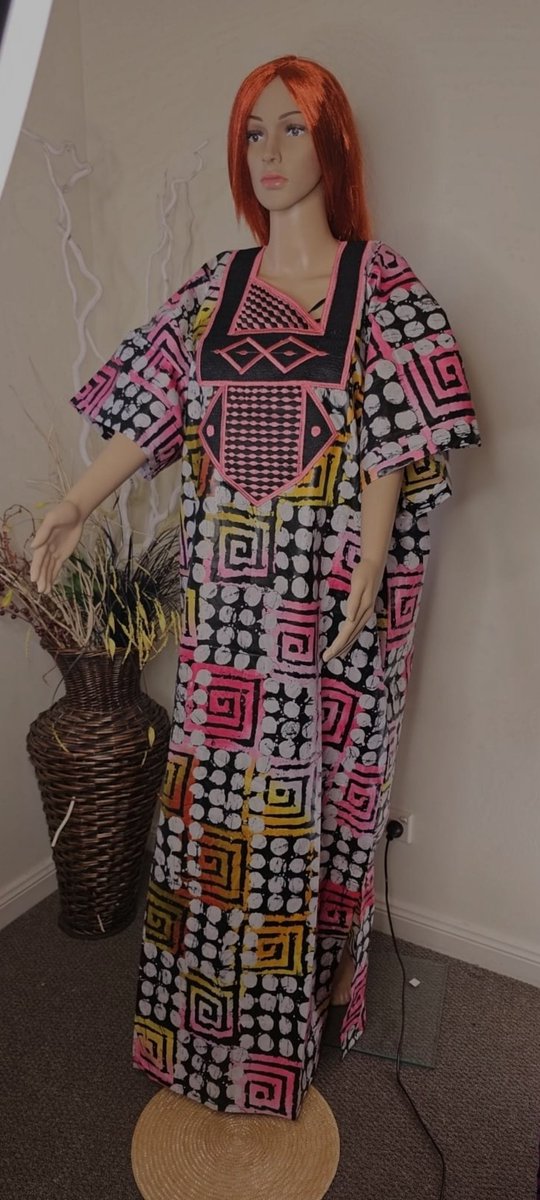AdeyemiZai79873's tweet photo. RTW Available as seen more in different prints👌📌
fabric: English Kampala
Duration : 4 working days 
location : Ogun state
Price(#) :20k
phone number : 08139283758
Delivery nationwide. https://t.co/Ecm6lGGgh6
