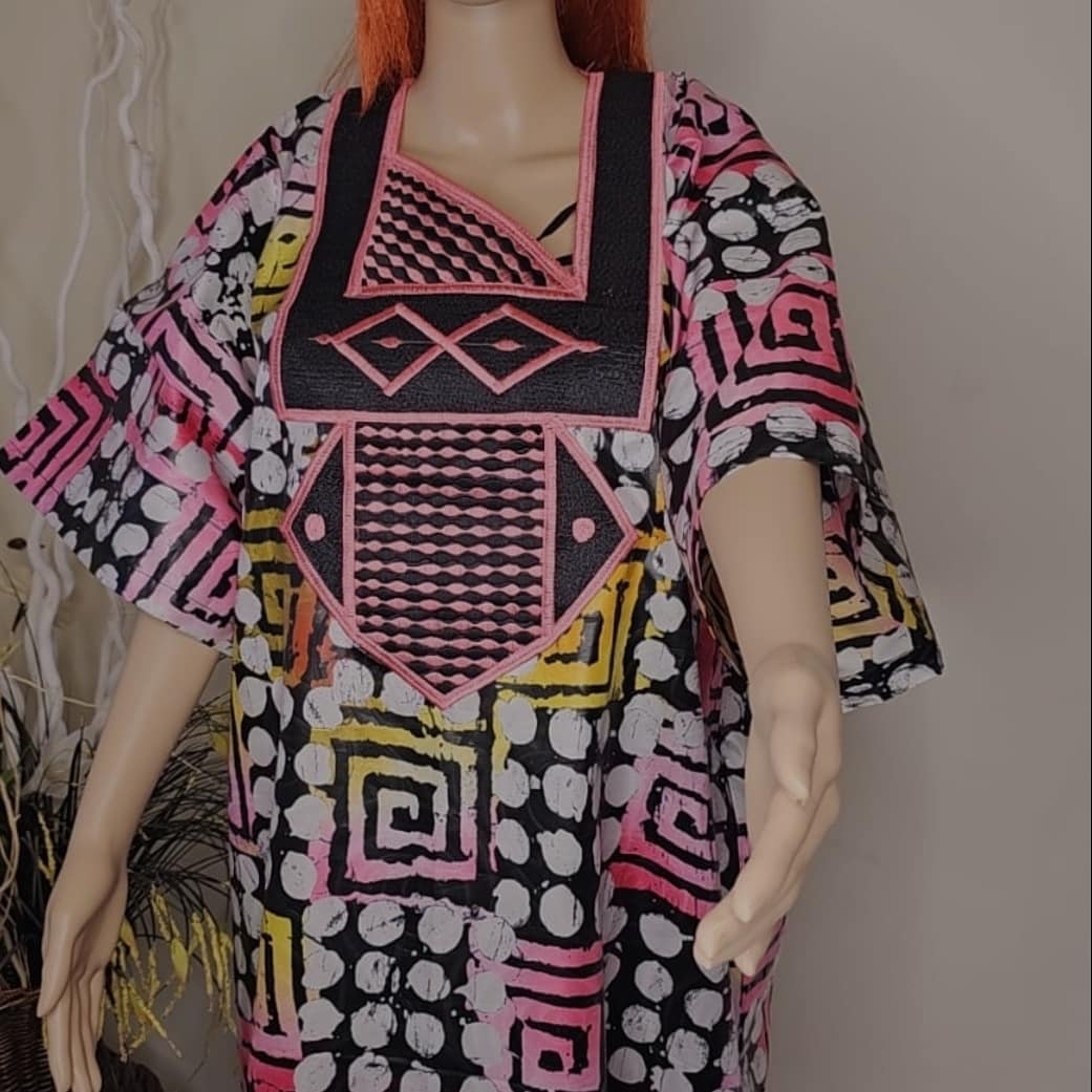 RTW Available as seen more in different prints👌📌
fabric: English Kampala
Duration : 4 working days 
location : Ogun state
Price(#) :20k
phone number : 08139283758
Delivery nationwide.