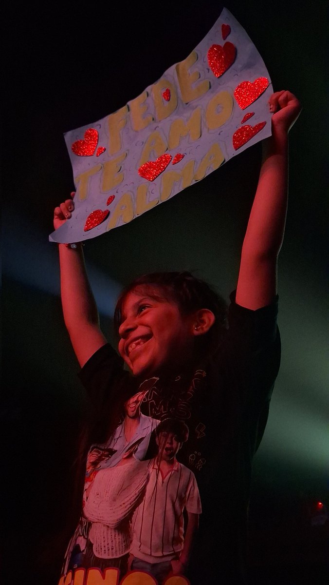 vigevanidaddy's tweet photo. hoy esta cumpleaños mi sobrinita y es super fan de vos @fedevigevani, le dije que iba a hacer lo posible para conseguirle un saludito y hacer más especial su día. Ojalá lo veas no importa cuando pero que puedas regalarle eso seria muy lindo 🥺🥰 https://t.co/MGFxhgDdsp