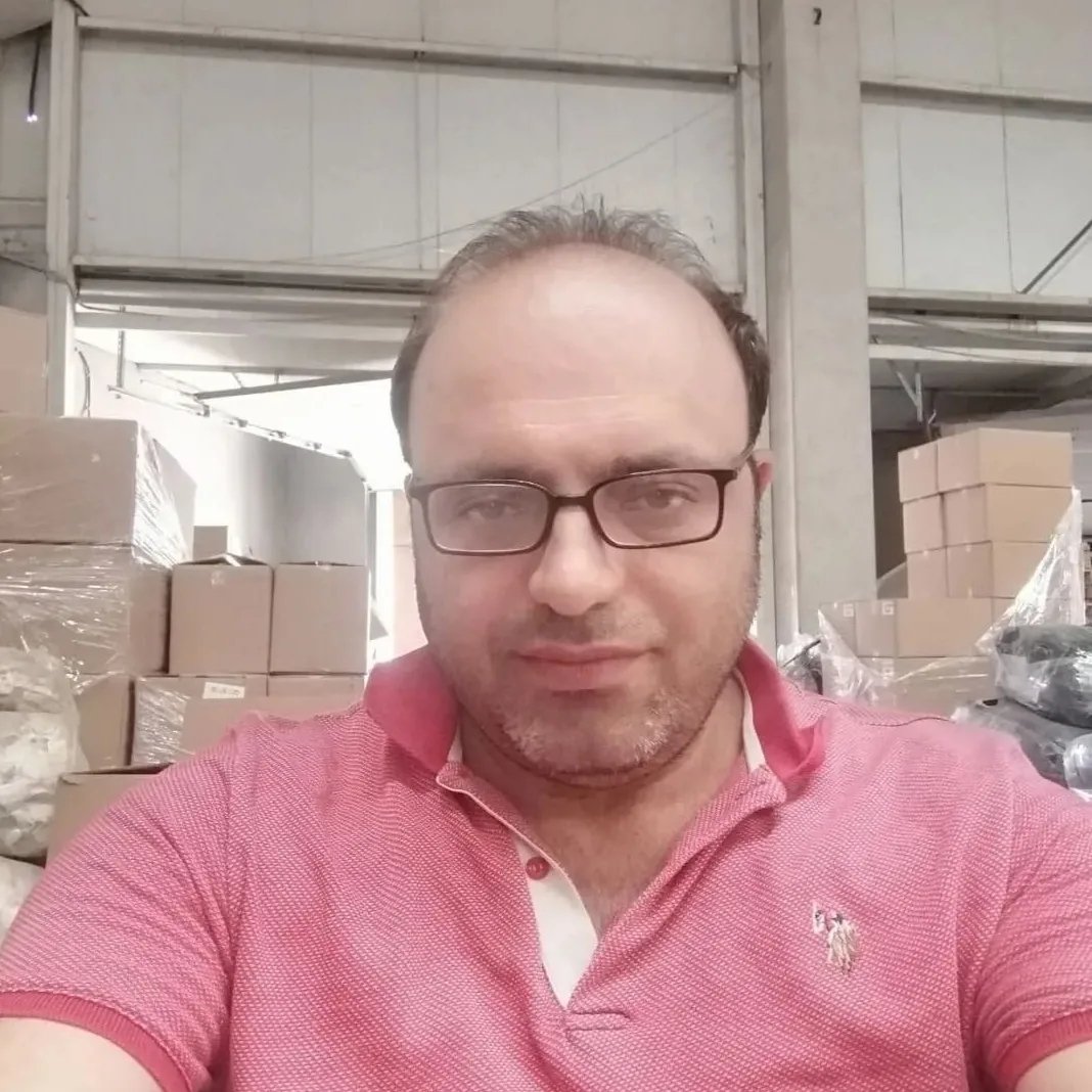 Haticeeri1924's tweet photo. Meğerse
Bu dünyanın en çaresiz hissi
bir mezarın başında anlatacak çok şey varken çaresizce susup kalmakmış.

Yaşattıklarını yaşamadan
Ölmesinler.

Allah rahmet eylesin mekanı cennet olsun inşallah 🤲 https://t.co/7HIc43Ee9E