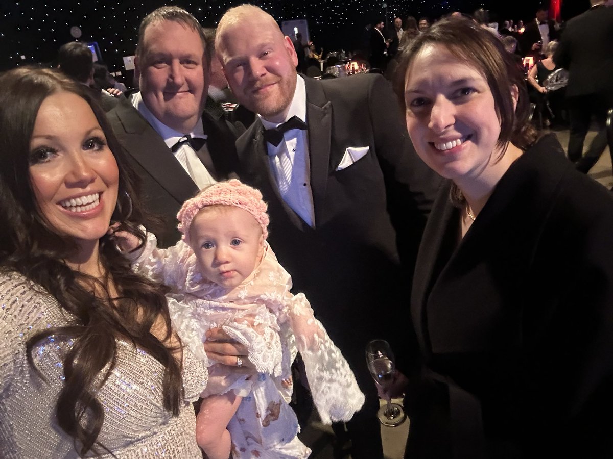 A proper down-to-earth glam and fabulous #Oliverawards <a href="/LeedsNews/">Yorkshire Evening Post</a> <a href="/ypconferences/">Yorkshire Post Conferences</a> - well done to the team and #Leeds! <a href="/JosephKeithYEP/">Joseph Keith</a> <a href="/DannyMalinUK/">Danny Mei Lan Malin</a> <a href="/AbbeyMaclure/">Abbey Maclure</a> <a href="/eat_leeds/">Eat Leeds 🍔🍅🍜🍷</a> <a href="/RoyalArmouries/">Royal Armouries Conference & Events</a>