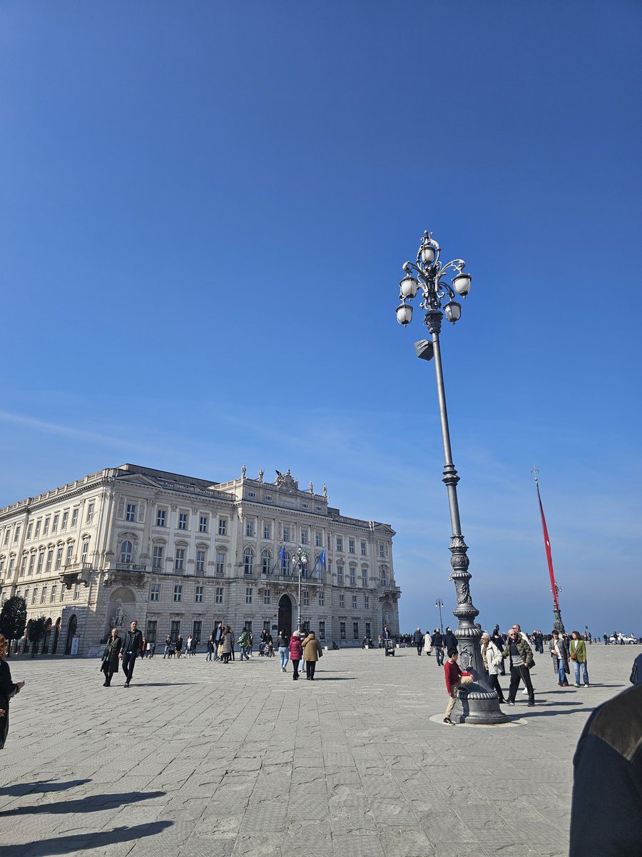 Trieste
#trst #piazzaunita #adriaticsea #spring #italy #friuliveneziagiulia