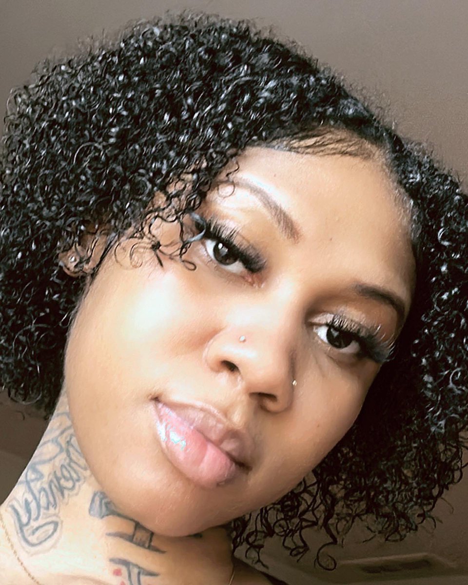 WooDaBaddie's tweet photo. lookin betta than i eva have, i aint even really aging 🫠 https://t.co/aR6PaqEA1o
