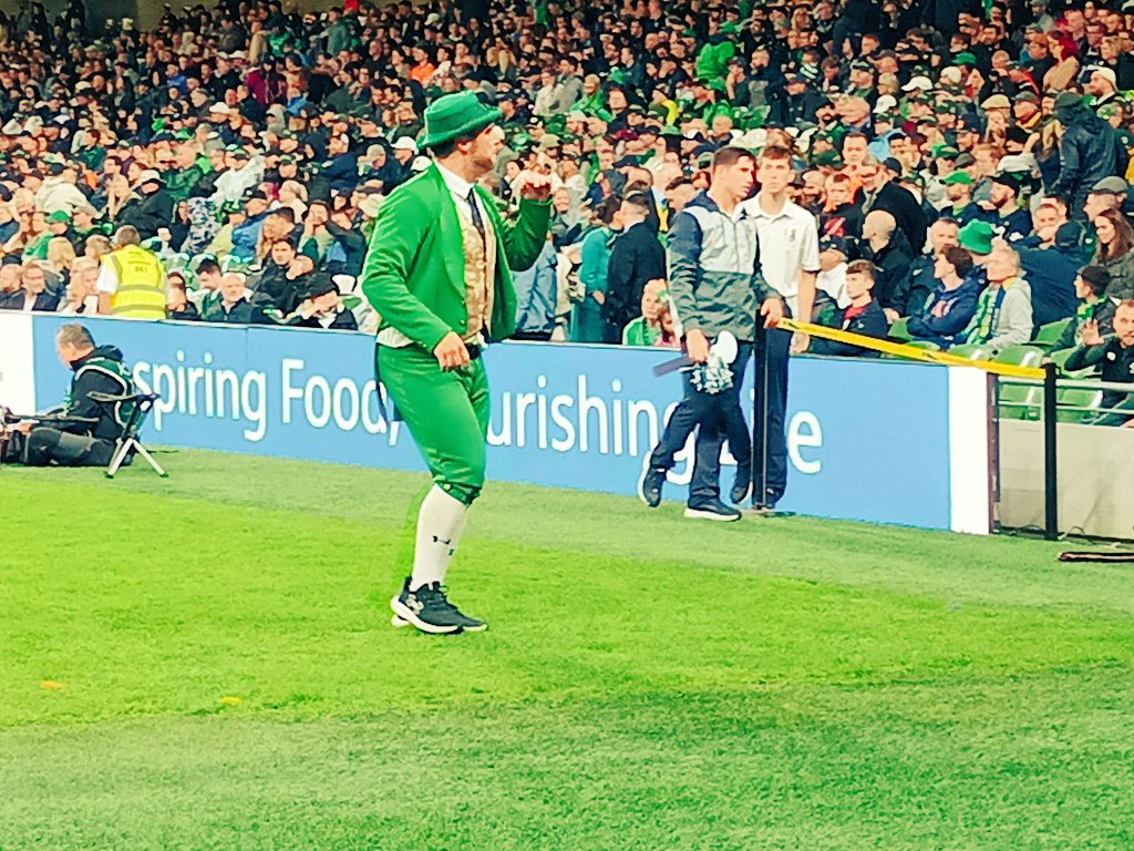 I'm not saying I was involved with the decision for @CelticFC to play a match at @NDFootball stadium later this year, but I will say @NDTheLeprechaun has been talking nonstop about The Hoops since we met last August in Dublin 🤣🍀☘️💚⚽️