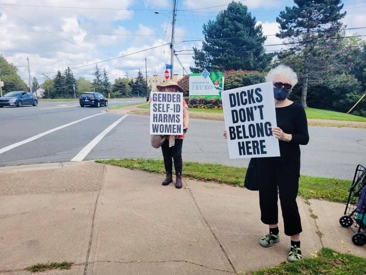 Some snapshots from our September 2021 demonstration in support of incarcerated women at Nova Institution for Women in Truro, Nova Scotia. We #standwithAmyHamm & #KPSS