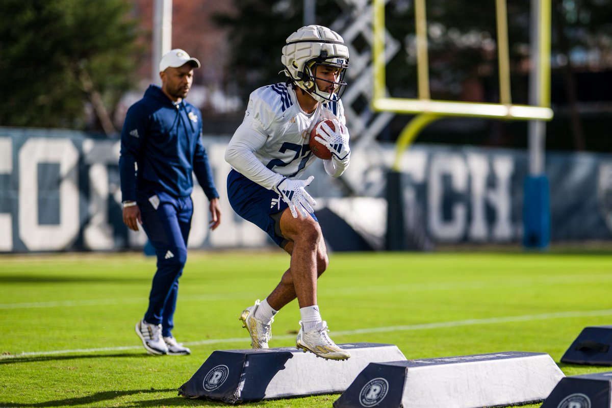 ChadAlexanderJr's tweet photo. Spring⏳ https://t.co/QYrEweqZww