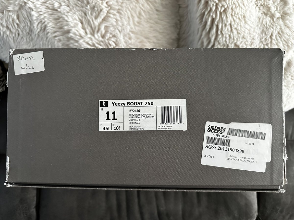 GeeOh392's tweet photo. For sale ‼️YEEZY 750 CHOCOLATE SIZE 11 9/10 CONDITION $600 ‼️

Plenty of refs, check my pinned post! Pls RT 🙏🏼 🔒 

@Onlytak3s1 @bigbucciband @Reds_Edge @Passthadutch042 @PaulPinto77 @shoesandautos @RYAN_HUERTA24 https://t.co/WdHhqXP78Y