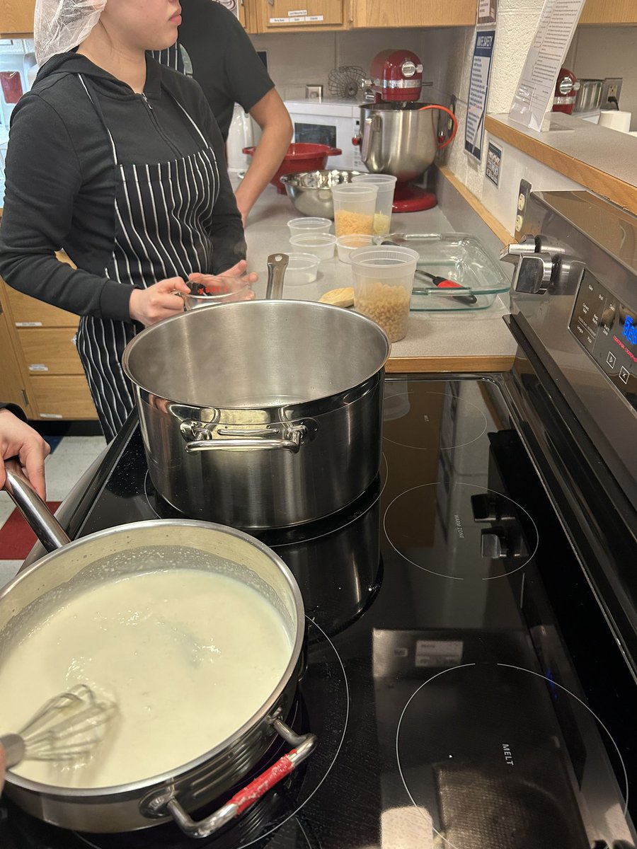 Miss Hicks tweet media