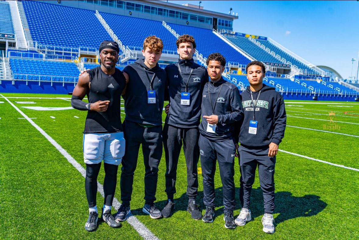 Had a great weekend at the University of Delaware for a Junior day Visit huge thanks to @Delaware_FB for allowing us to watch and learn at their spring practice!Thanks to @CoachBearfield @Myles_Harts @CoachAyyyy @CoachBrianGibbs Coach Cole and K.Royalty for making this possible!