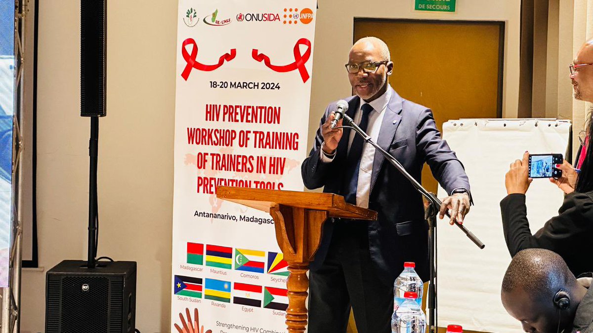 UNMadagascar's tweet image. @UNMadagascar ravi d’accueillir @UNAIDS #FormationDesFormateurs sur #PréventionVIH. 
Encouragements de @IssaSanogoUN aux participants et félicitations aux engagements des pays. 
Plans d&apos;action ambitieux en cours pour #LutteContreLeVIH  alignés à la feuille de route de 2025.